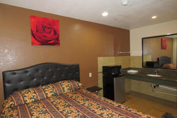 Florentina Motel - Los Angeles image 18